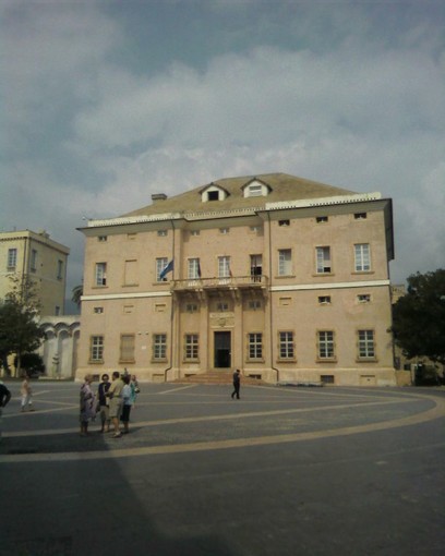 Loano potenzia la videosorveglianza chiedendo aiuto ai privati