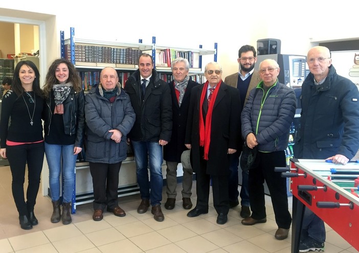 I Lions donano 130 libri al “Centro Giovani” di Albenga