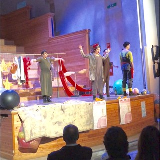 Successo di pubblico per "Bambini felici: crescere i propri figli in armonia e bellezza" a Finalborgo