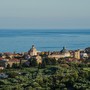 Liguria, il mercato delle seconde case continua a crescere: boom di affitti turistici. Fiaip :" "Ai tratta di un sistema ricettivo che completa l'offerta turistica " Liguria, il mercato delle seconde case continua a crescere: boom di affitti turistici. Fiaip :" "Ai tratta di un sistema ricettivo che completa l'offerta turistica "