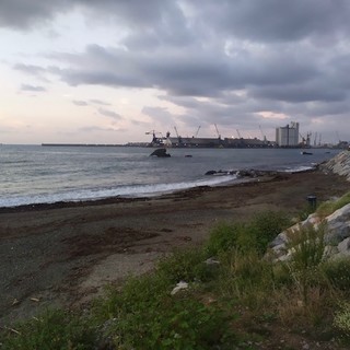 Albissola Marina, sopralluogo e interventi straordinari: al via la pulizia delle spiagge dopo le intemperie