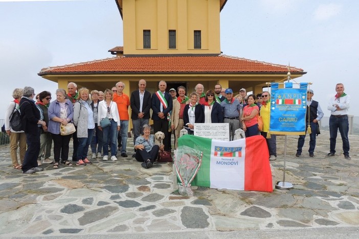 La delegazione Anpi di Albisola in visita al Sacrario di Bastia e a Clavesana (FOTO) La delegazione Anpi di Albisola in visita al Sacrario di Bastia e a Clavesana (FOTO)