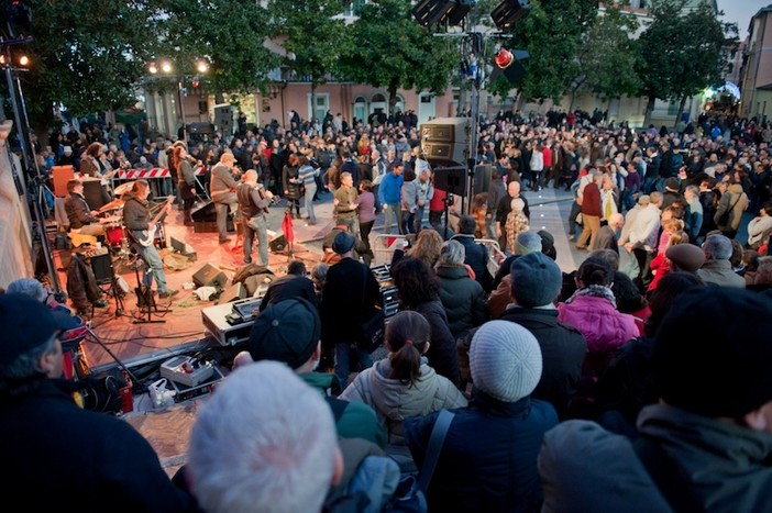"Racconti d'Inverno" in piazza a Loano