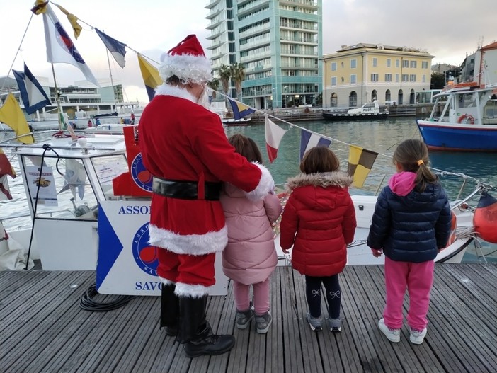 La barca di Babbo Natale: conclusi i tre giorni dedicati ai bambini savonesi La barca di Babbo Natale: conclusi i tre giorni dedicati ai bambini savonesi