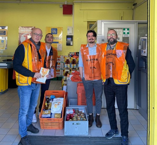 Il Lions Club Loano Doria per la Colletta Alimentare, un successo di solidarietà Il Lions Club Loano Doria per la Colletta Alimentare, un successo di solidarietà