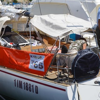 Il velista Andrea Fanfani gira il mondo in solitaria e promuove il nome di Andora
