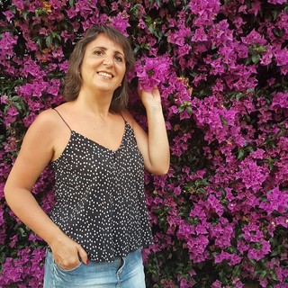 Loano, al Giardino del Principe la bouganville in fiore regala un trionfo di colore