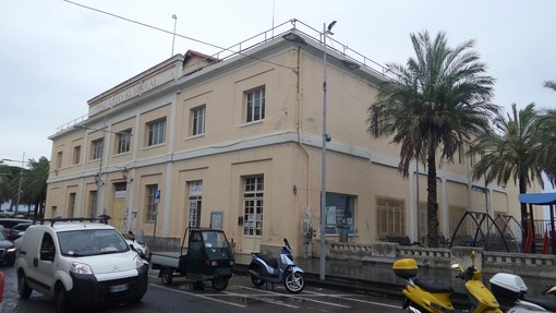 Loano: una serata su la "Questione Morale" Loano: una serata su la "Questione Morale"