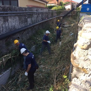 Loano: pulizia rii, torrenti e tombini (FOTO) Loano: pulizia rii, torrenti e tombini (FOTO)