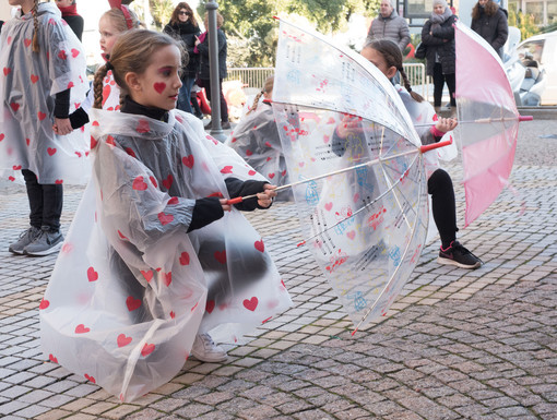 Albissola Marina celebra San Valentino con "L'amore ci protegge" Albissola Marina celebra San Valentino con "L'amore ci protegge"