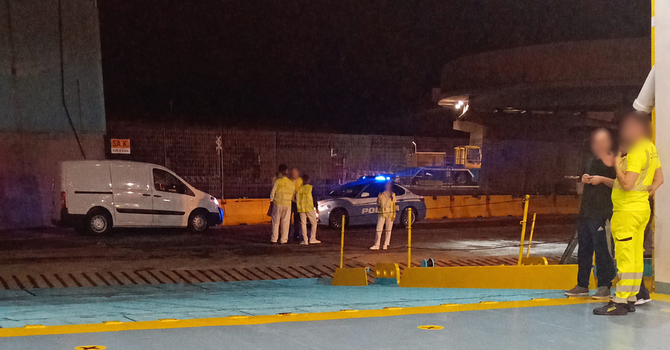 Lite sul traghetto finisce in pestaggio: interviene la polizia