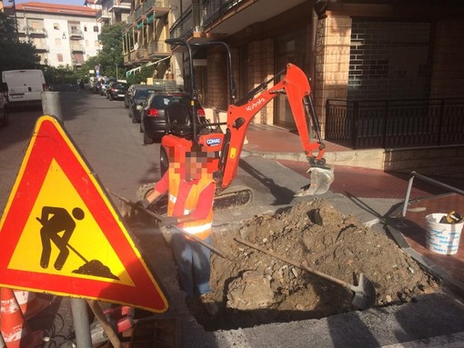 Alassio, cantieri aperti e lavori che procedono su più fronti (FOTO)