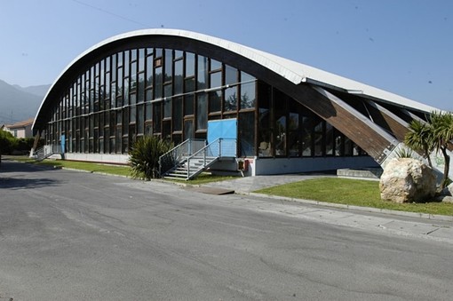 Loano, riapre la piscina del PalaGarassini