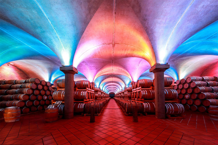 Le cantine delle Distilleria Berta di Nizza Monferrato, tra i partner del festival