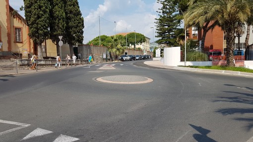 Loano, ultimato l'ampliamento dell'imboccatura di via dei Gazzi