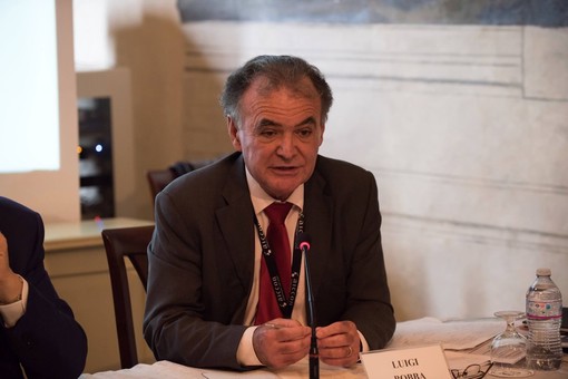 "Riflessioni sul terzo settore" con Luigi Bobba in un convegno a Savona "Riflessioni sul terzo settore" con Luigi Bobba in un convegno a Savona