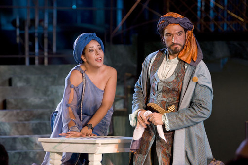 Savona, martedì 24 novembre lo spettacolo "Il labbro della Lady" Savona, martedì 24 novembre lo spettacolo "Il labbro della Lady"