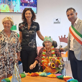 Leda Masio durante i festeggiamenti dei suoi 100 anni