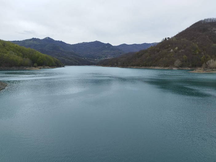 Allarme siccità in Liguria: gli invasi si prosciugano e nel Ponente scattano i primi razionamenti Allarme siccità in Liguria: gli invasi si prosciugano e nel Ponente scattano i primi razionamenti