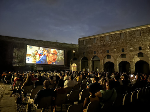 Savona, successo di pubblico per la prima nazionale del film "Le Smodellate"