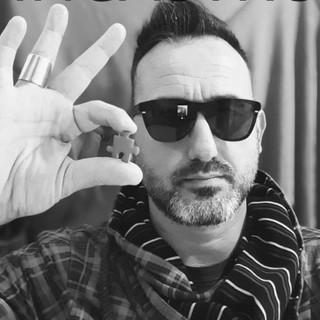 Alassio, Manuel Gandossi presenta il suo libro di poesie "Incastro"