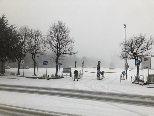 Maltempo, ancora Allerta per neve su tutta la Liguria (VIDEO) Maltempo, ancora Allerta per neve su tutta la Liguria (VIDEO)