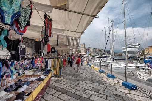 "Il Mercato Riviera delle Palme" torna in darsena a Savona
