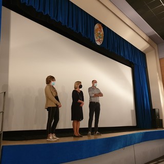 A Pietra Ligure ha riaperto i battenti il cinema teatro “G. Moretti”: la ripartenza con gli alunni delle scuole elementari