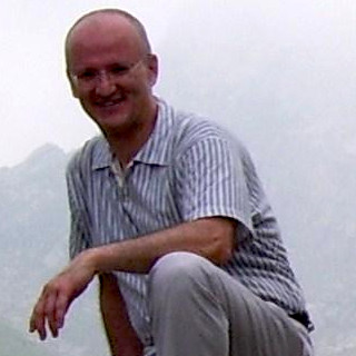 Il Savonese Maurizio Elba (insegnante precario) vince su RadioRai con la canzone "Co.Co.Co."