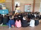 "Libri sotto l'albero" a Loano, in biblioteca un pomeriggio di letture con il Teatrino Kamishibai "Libri sotto l'albero" a Loano, in biblioteca un pomeriggio di letture con il Teatrino Kamishibai