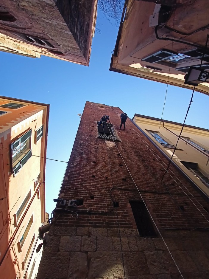 Albenga, messa in sicurezza della torre Rolandi: lavori terminati (FOTO) Albenga, messa in sicurezza della torre Rolandi: lavori terminati (FOTO)