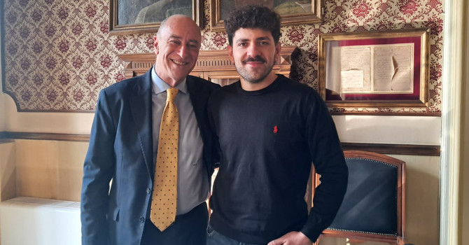 Dalla tensione in aeroporto a Dubai tra le bombe al ritorno a casa: Alassio riabbraccia Giacomo Aicardi