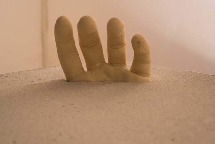 Alex Raso: sinistro e mal d'estro. La personale a Celle. Bella. Un Talento silente Alex Raso: sinistro e mal d'estro. La personale a Celle. Bella. Un Talento silente