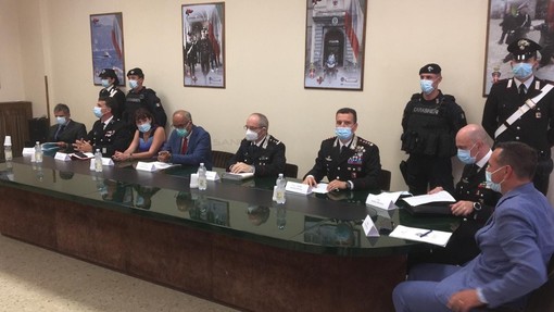 Maxi operazione “Ponente Forever”: 46 arrestati e sequestri per 900 mila euro tra Italia, Francia e Portogallo (VIDEO) Maxi operazione “Ponente Forever”: 46 arrestati e sequestri per 900 mila euro tra Italia, Francia e Portogallo (VIDEO)