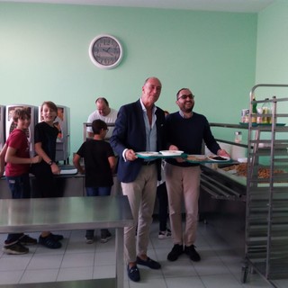 Alassio: Melgrati e Macheda "collaudano" la mensa scolastica
