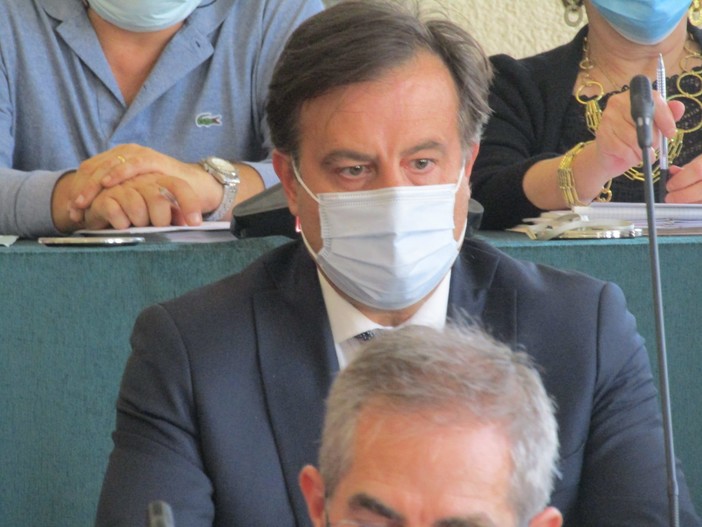 Qual è la vera identità del Patto? Qual è la vera identità del Patto?