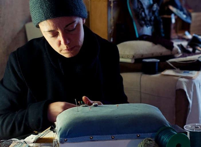 “Trame”, mostra di Marilisa Parodi, a Toirano