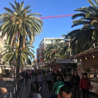 Loano, domenica mercato dell'antiquariato