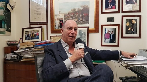 Alassio, il sindaco Melgrati al fianco di Pizzimbone e Invernizzi: "Vicenda che ha del fantascientifico" Alassio, il sindaco Melgrati al fianco di Pizzimbone e Invernizzi: "Vicenda che ha del fantascientifico"