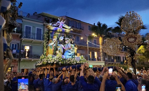 Loano, il 2 luglio torna la tradizionale processione per celebrare la Madonna della Visitazione Loano, il 2 luglio torna la tradizionale processione per celebrare la Madonna della Visitazione