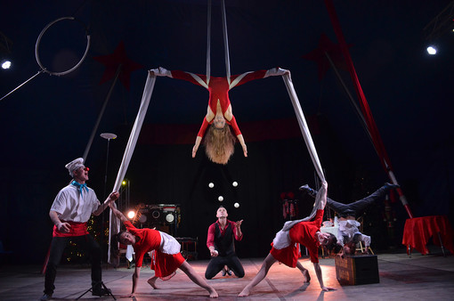 Ad Andora il Circo di Mister David sotto il cielo degli Aquiloni Ad Andora il Circo di Mister David sotto il cielo degli Aquiloni