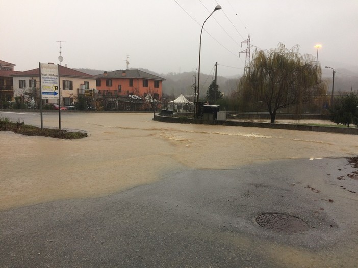 Cairo ancora senza acqua, il sindaco Briano: "Tecnici al lavoro ma ci sono tratti di conduttura distrutti"