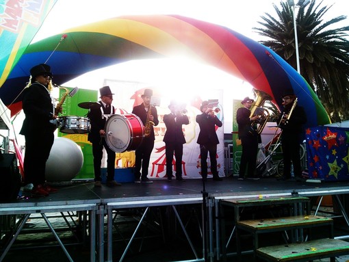 Oltre 70 bambini al Carnevalday di Finalmarina "sotto il segno di Harry Potter" Oltre 70 bambini al Carnevalday di Finalmarina "sotto il segno di Harry Potter"