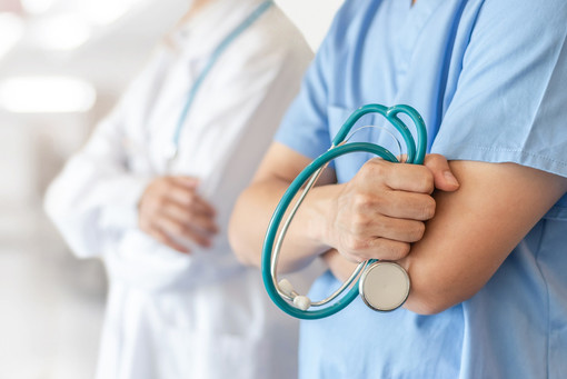 Sanità, Garibaldi (Pd): "Personale sanitario no vax reintegrato non venga assegnato a reparti con pazienti fragili" Sanità, Garibaldi (Pd): "Personale sanitario no vax reintegrato non venga assegnato a reparti con pazienti fragili"