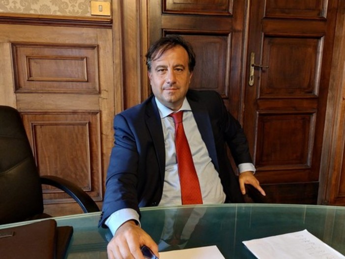 Incontro sul rigassificatore a Savona, Russo a Toti: "Ignora le ragioni del territorio e il significato di comprensorio"