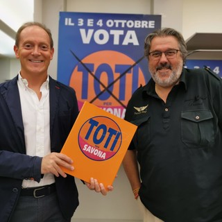 Vaccarezza e Demichelis: "Lista 'Toti per Savona' prima a consegnare in comune i documenti di presentazione dei candidati" Vaccarezza e Demichelis: "Lista 'Toti per Savona' prima a consegnare in comune i documenti di presentazione dei candidati"