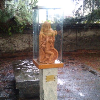 Fs, Savona: riposizionato in stazione il monumento ai caduti