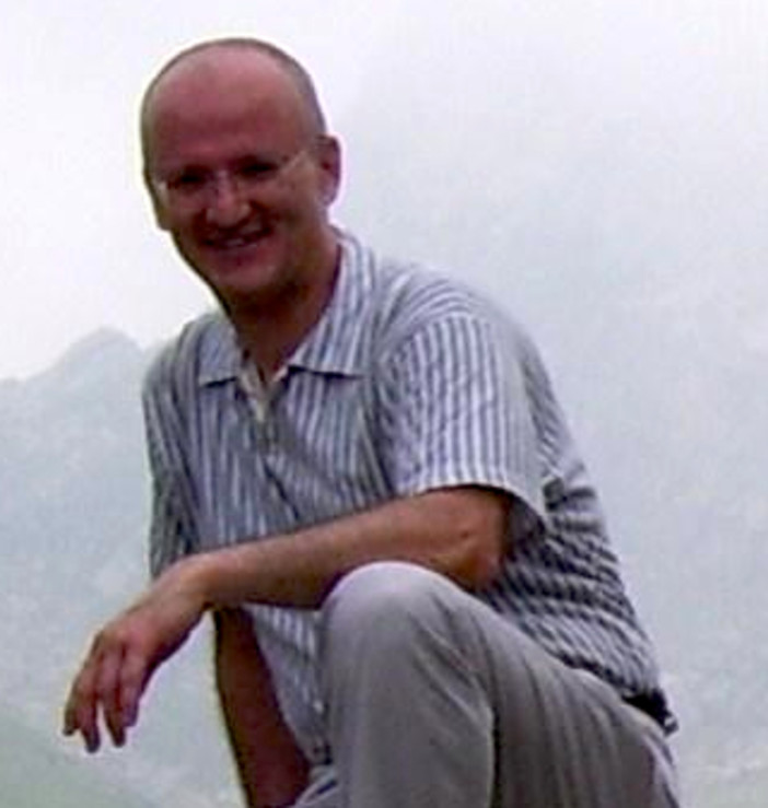 Il Savonese Maurizio Elba (insegnante precario) vince su RadioRai con la canzone "Co.Co.Co."