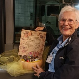 La prima donna autista della Liguria va in pensione, "Lella" Pezzato saluta Tpl Linea: "Guidare era il sogno della mia vita"