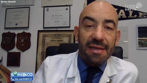 Covid, Bassetti: "Vedremo la luce in estate con gli ultra ottantenni in sicurezza"